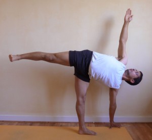 ardha candrasana