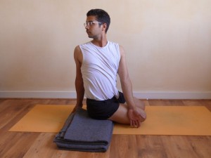 bharadvajasana